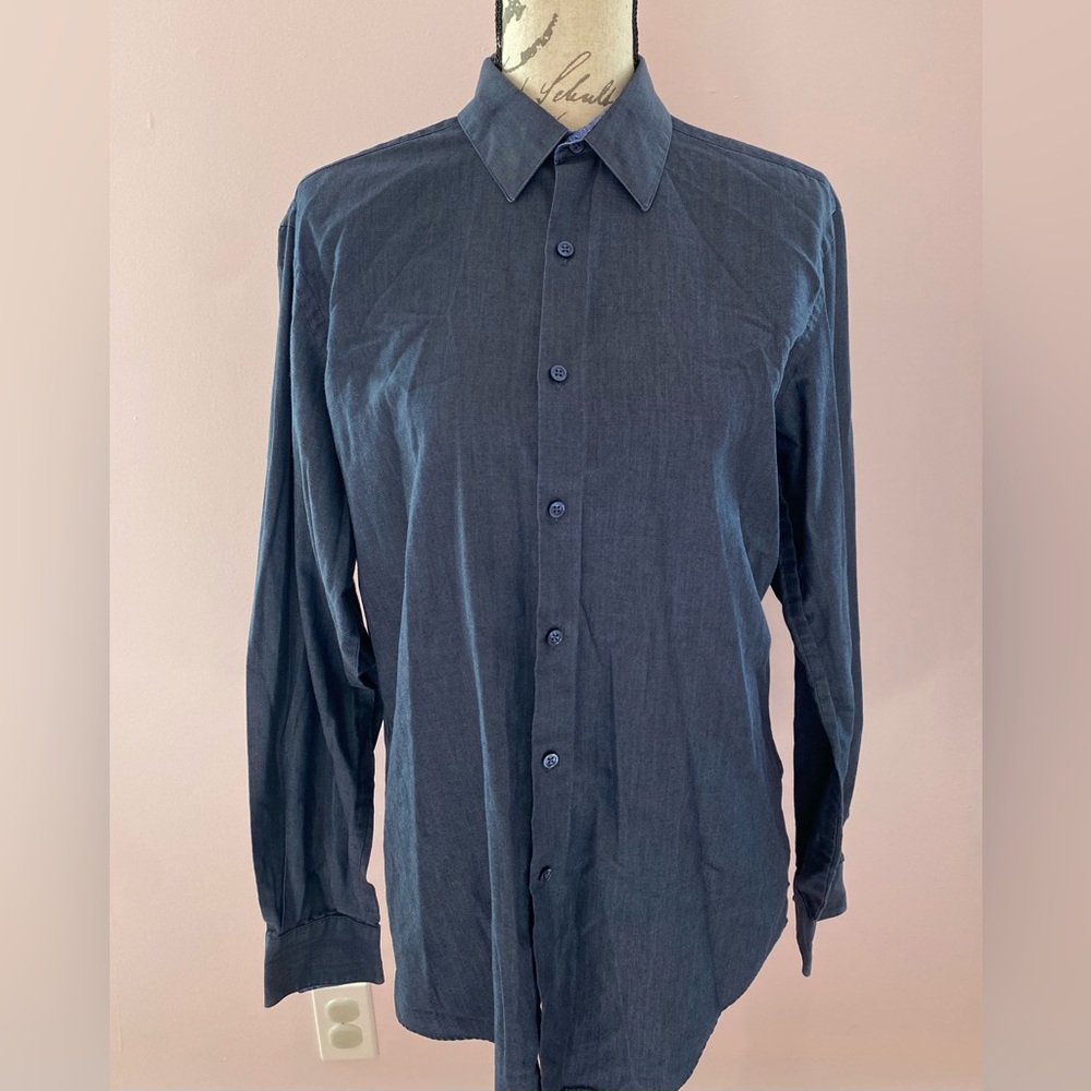 Men's Van Heusen Blue Button Down Long Sleeve Shirt